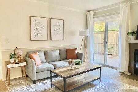 Experience Sacramento With Tranquil Lakeside Views Экстерьер фото