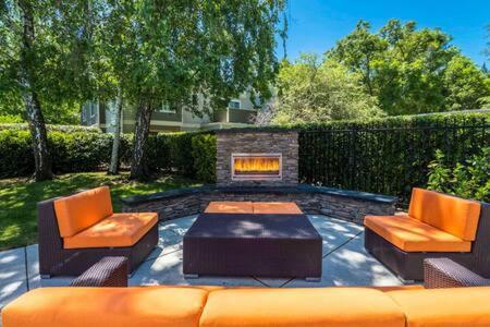Experience Sacramento With Tranquil Lakeside Views Экстерьер фото