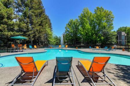 Experience Sacramento With Tranquil Lakeside Views Экстерьер фото