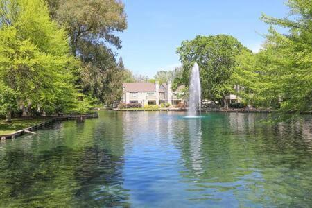 Experience Sacramento With Tranquil Lakeside Views Экстерьер фото